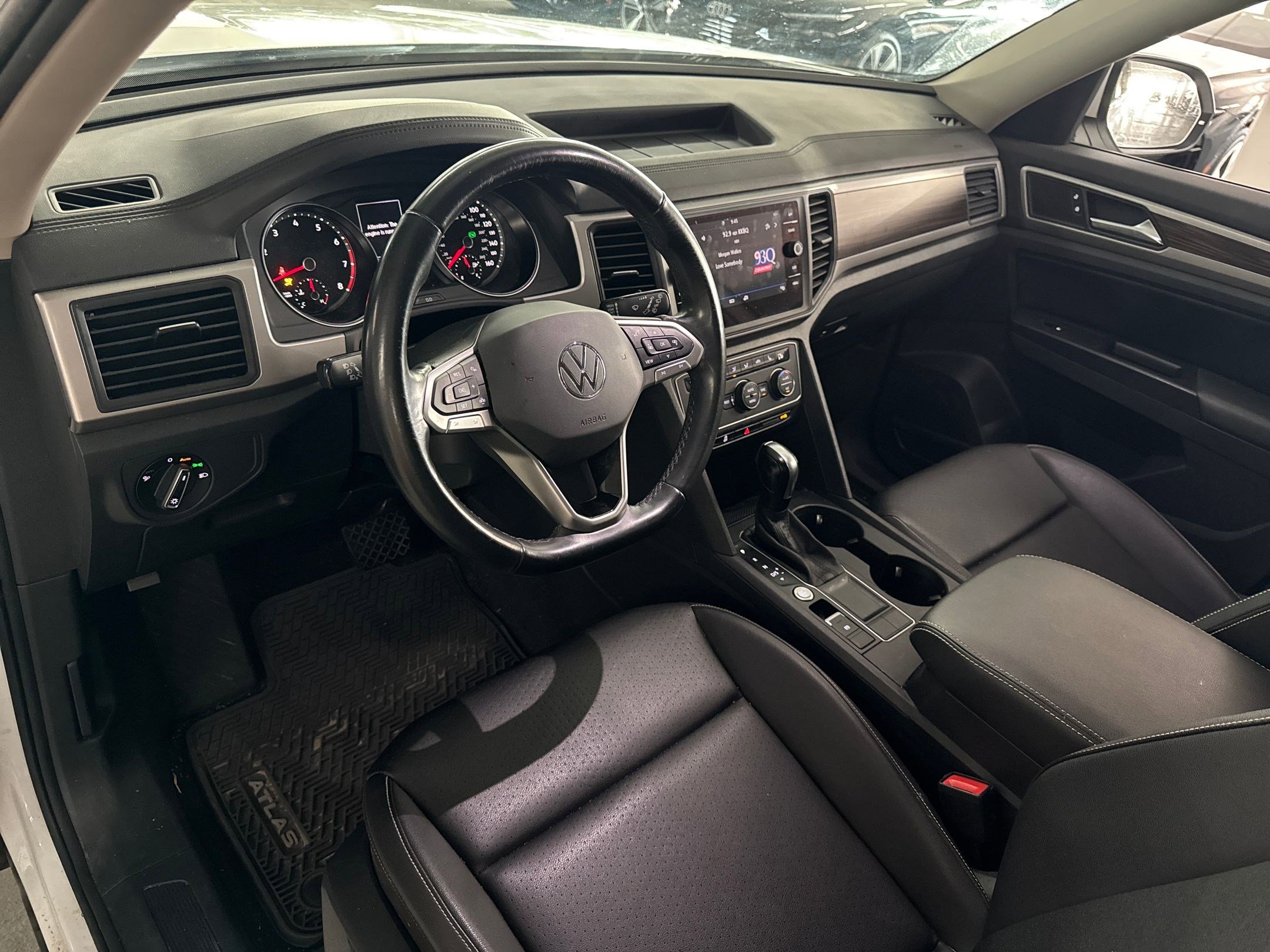2021 Volkswagen Atlas SE photo 3