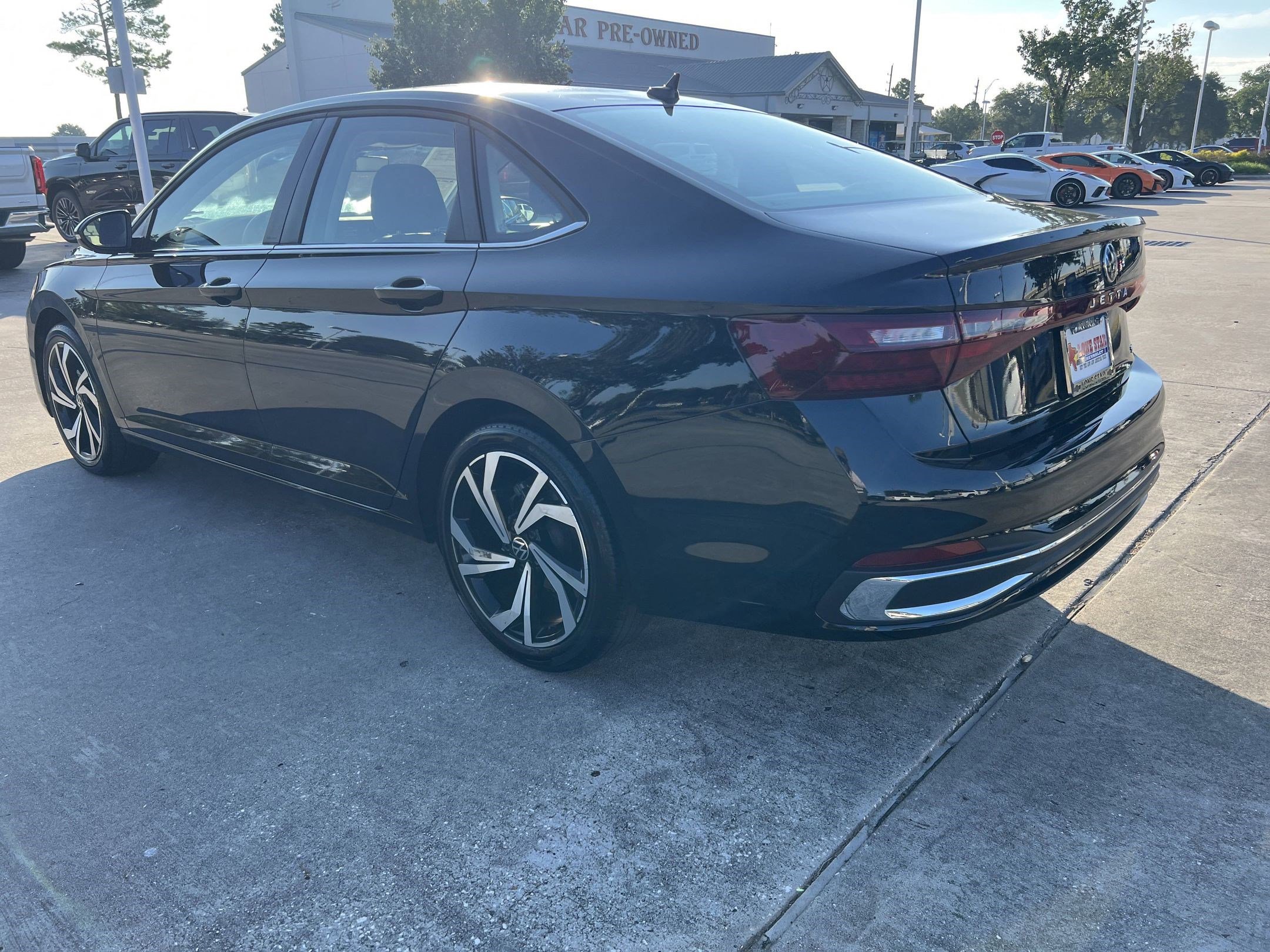 2025 Volkswagen Jetta SEL photo 2