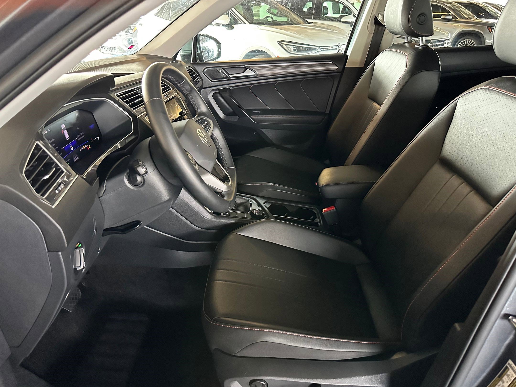 2024 Volkswagen Tiguan Wolfsburg Edition photo 4
