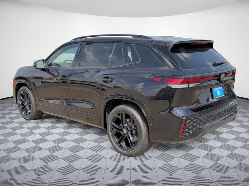 New 2026 Volkswagen Tiguan SE R-Line Black SUV