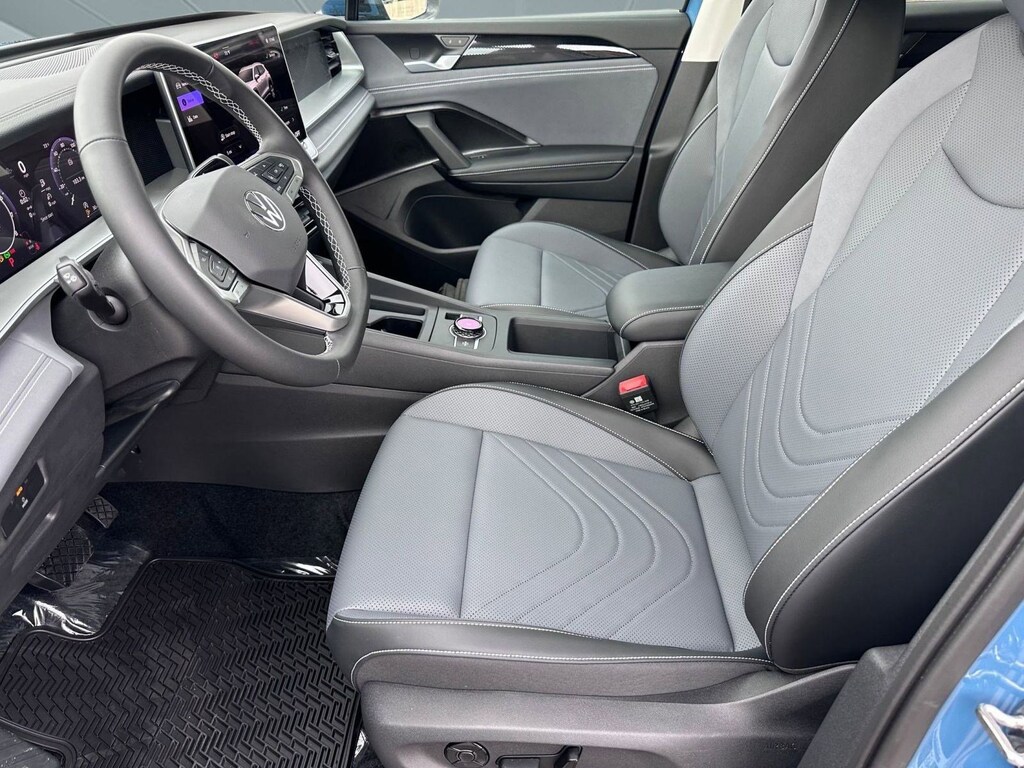 New 2026 Volkswagen Tiguan 2.0T SE SUV