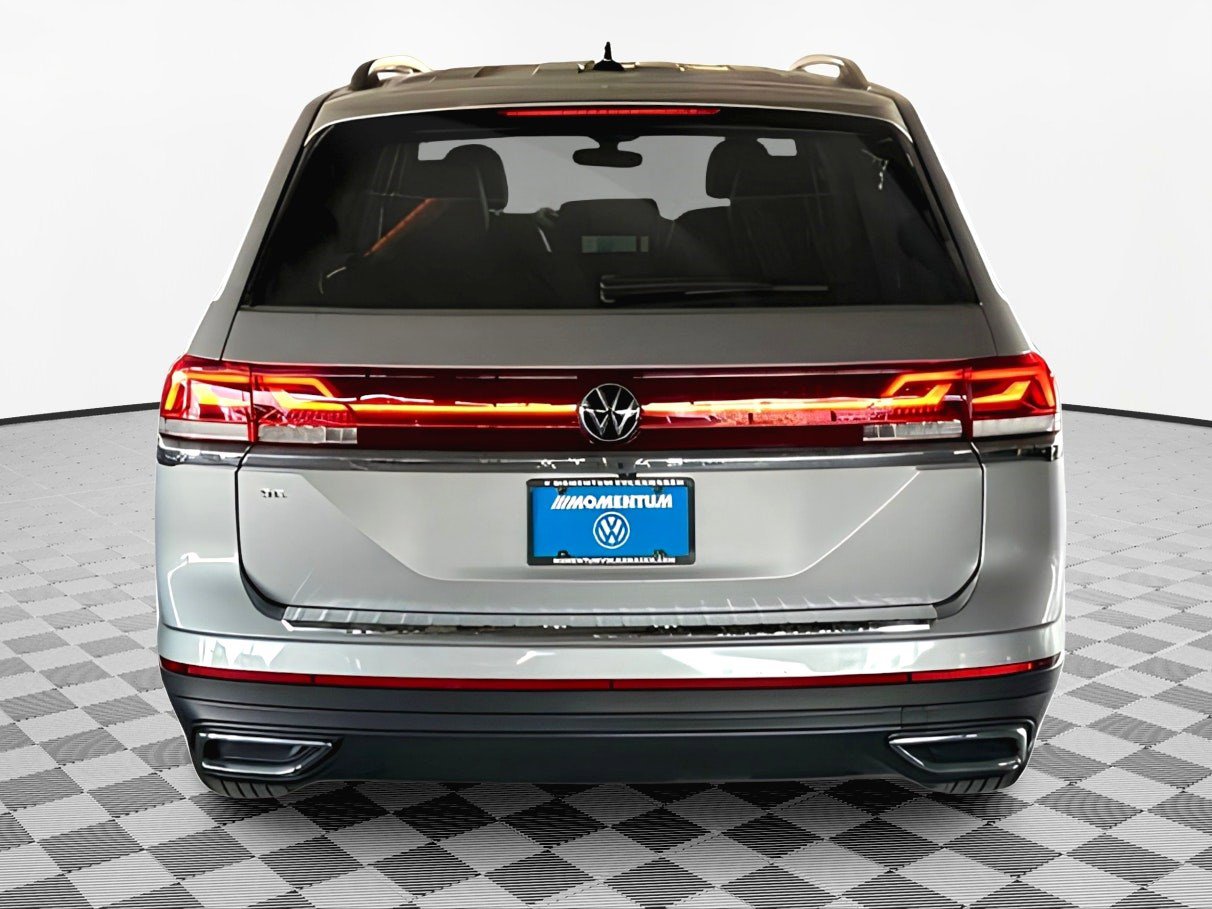 2025 Volkswagen Atlas SE photo 4