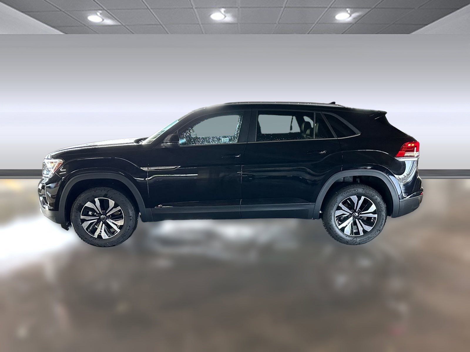 2026 Volkswagen Atlas Cross Sport SE photo 2