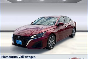 2025 Nissan Altima SL Sedan