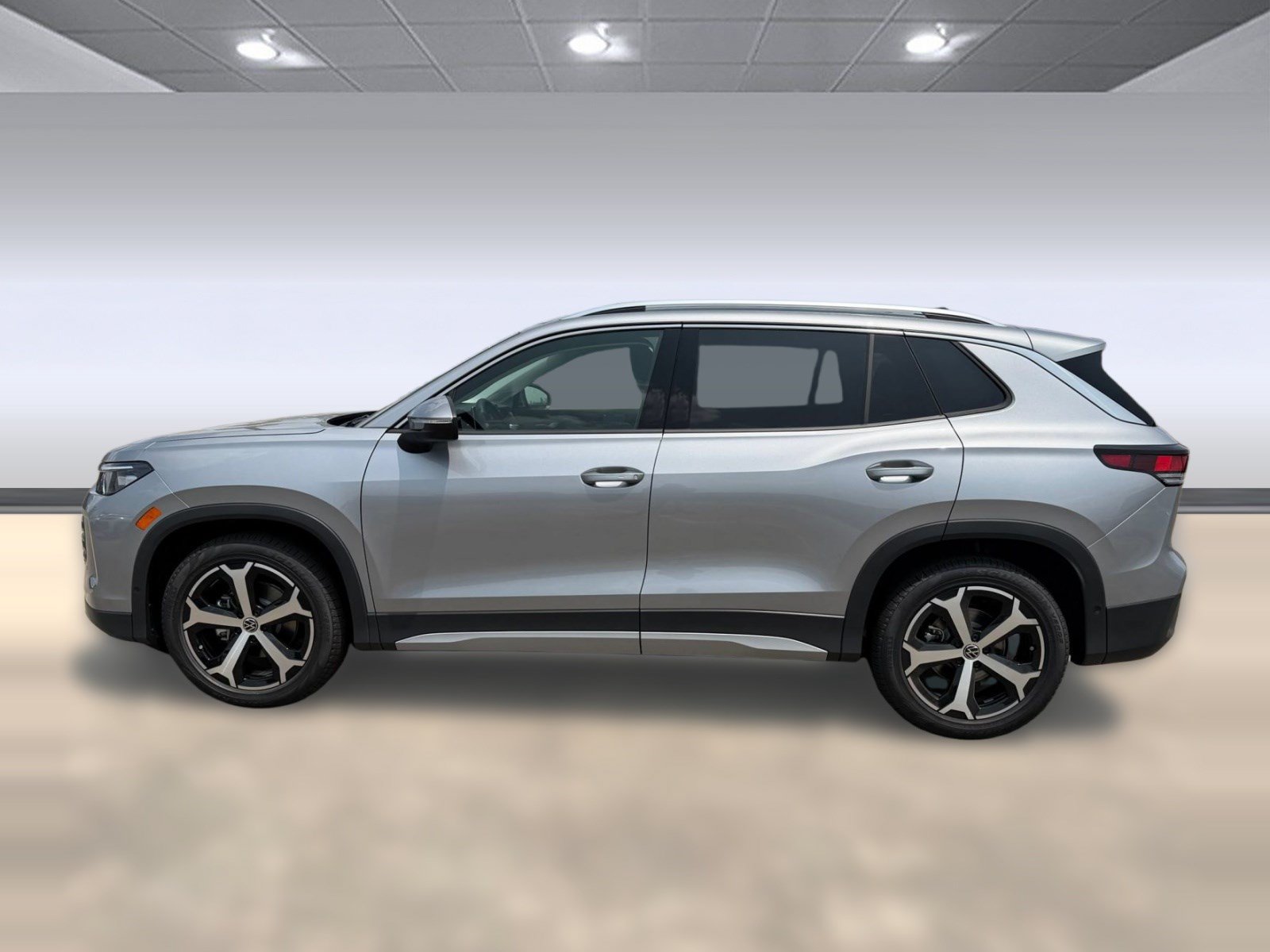 New 2026 Volkswagen Tiguan SE SUV