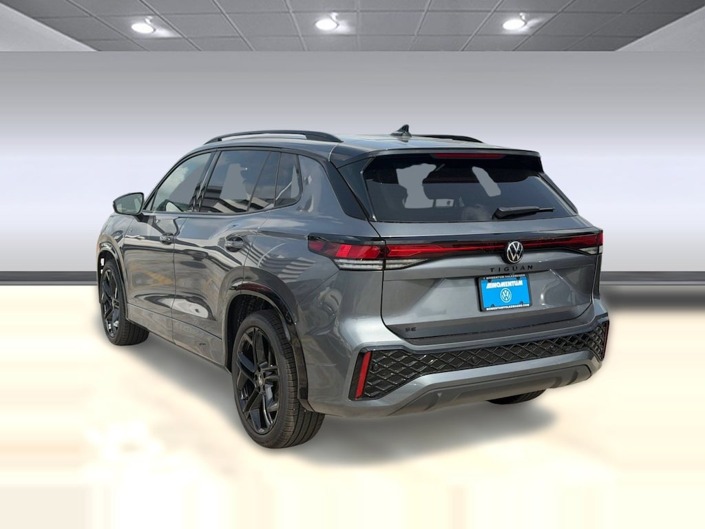 New 2026 Volkswagen Tiguan SE R-Line Black SUV