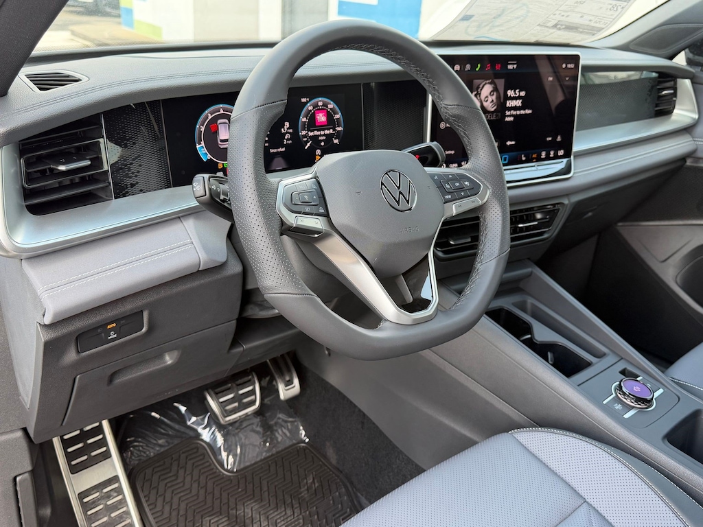 New 2026 Volkswagen Tiguan SE R-Line Black SUV