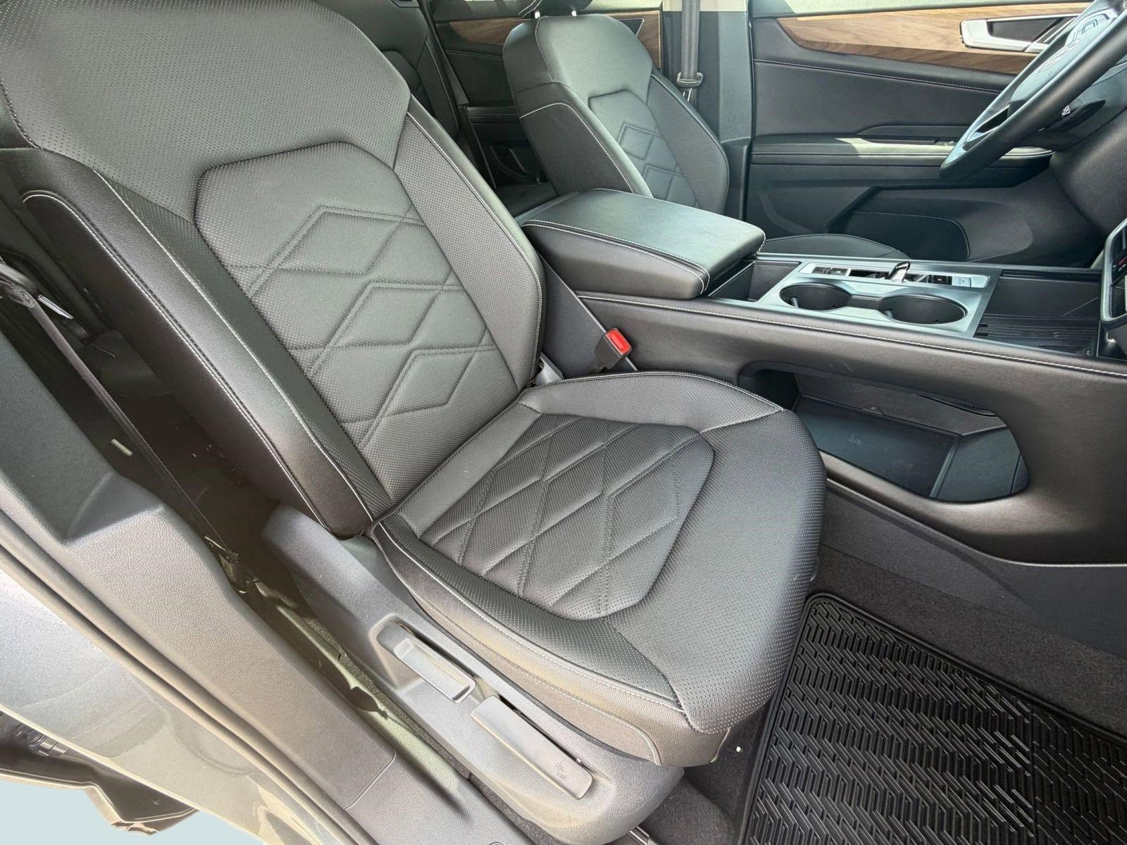 2025 Volkswagen Atlas SE - Photo 17