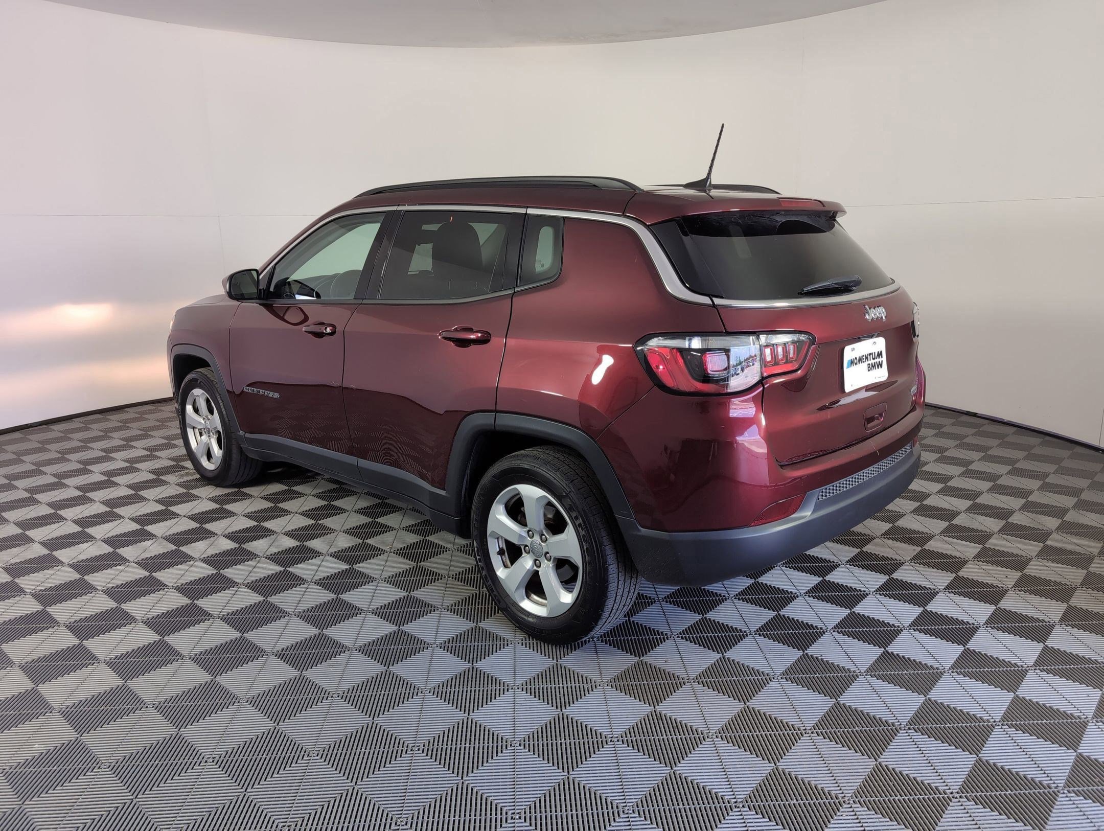2020 Jeep Compass Latitude photo 2