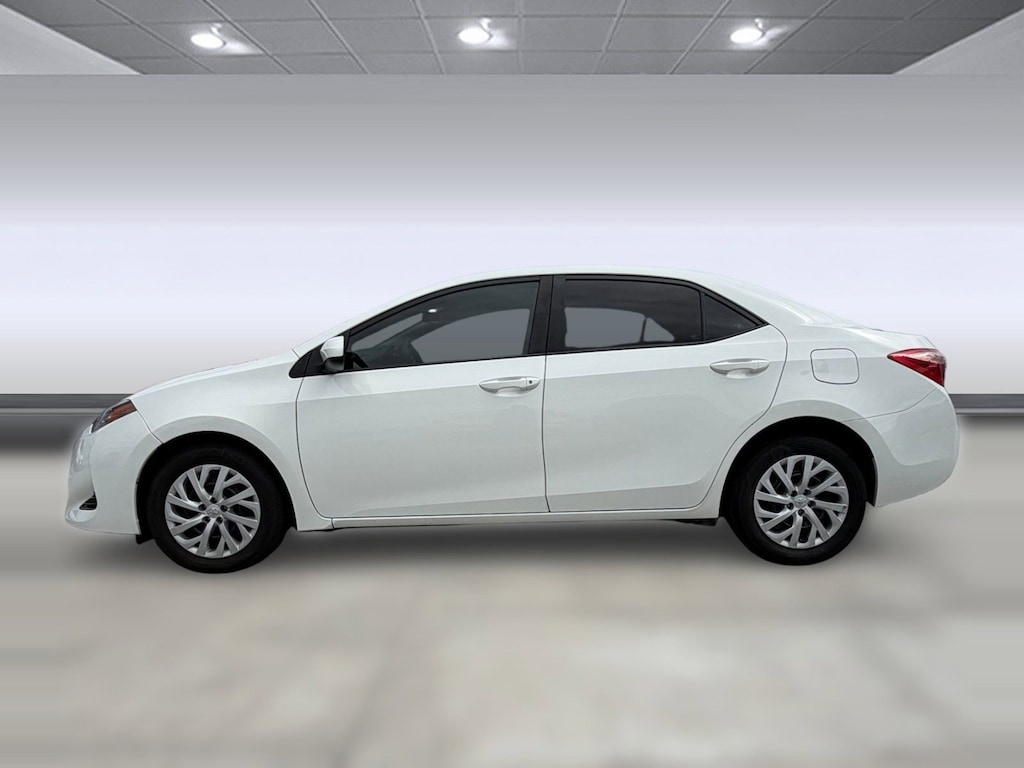 Used 2018 Toyota Corolla LE Sedan