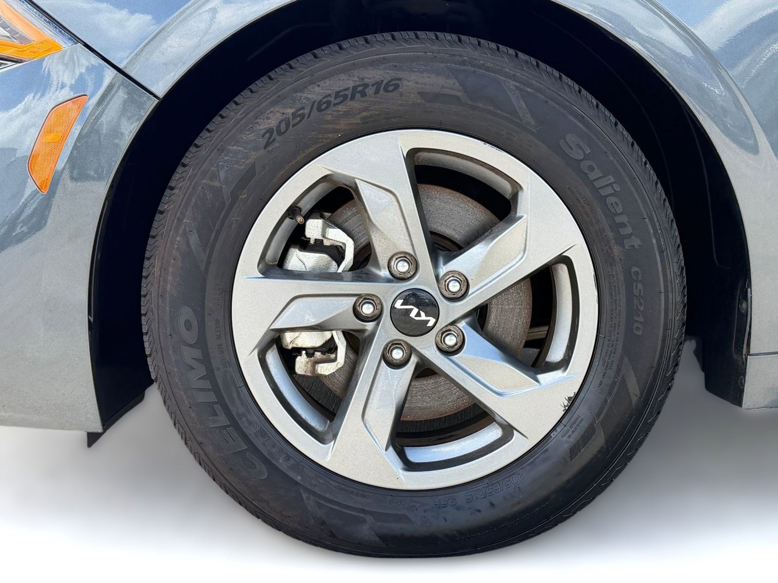 2023 Kia K5 LXS - Photo 10