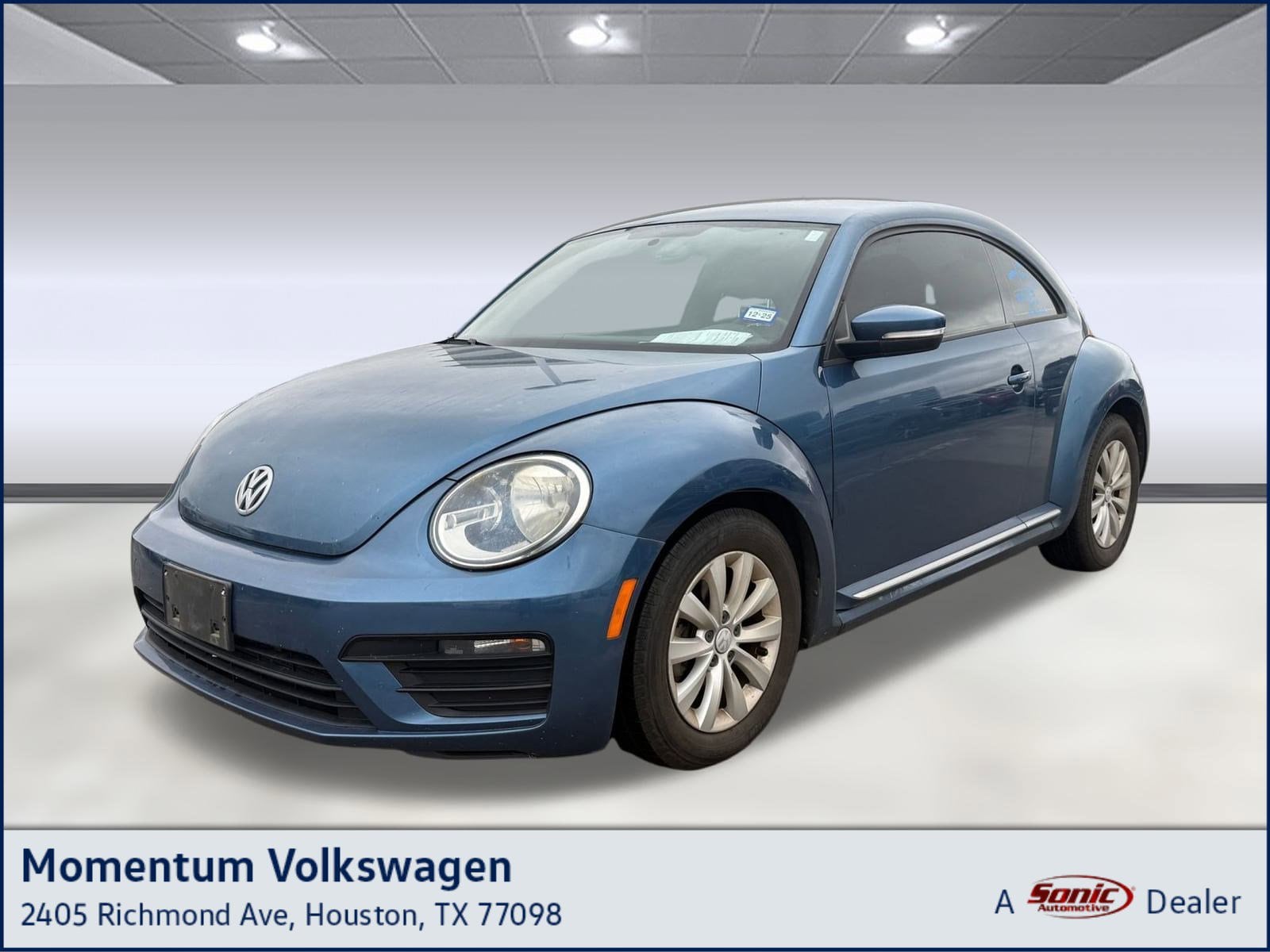 2019 Volkswagen Beetle S's photo