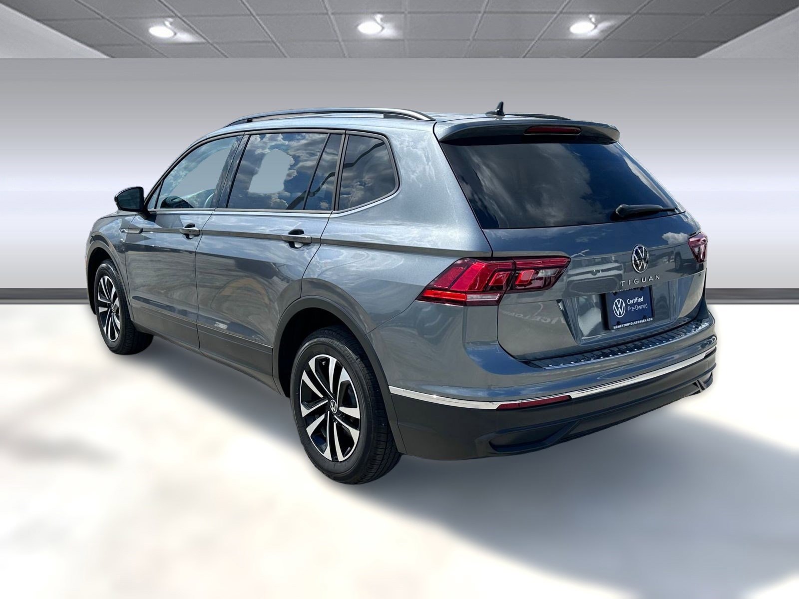 2023 Volkswagen Tiguan S photo 3