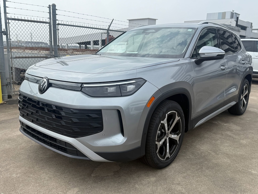 New 2026 Volkswagen Tiguan 2.0T SE SUV