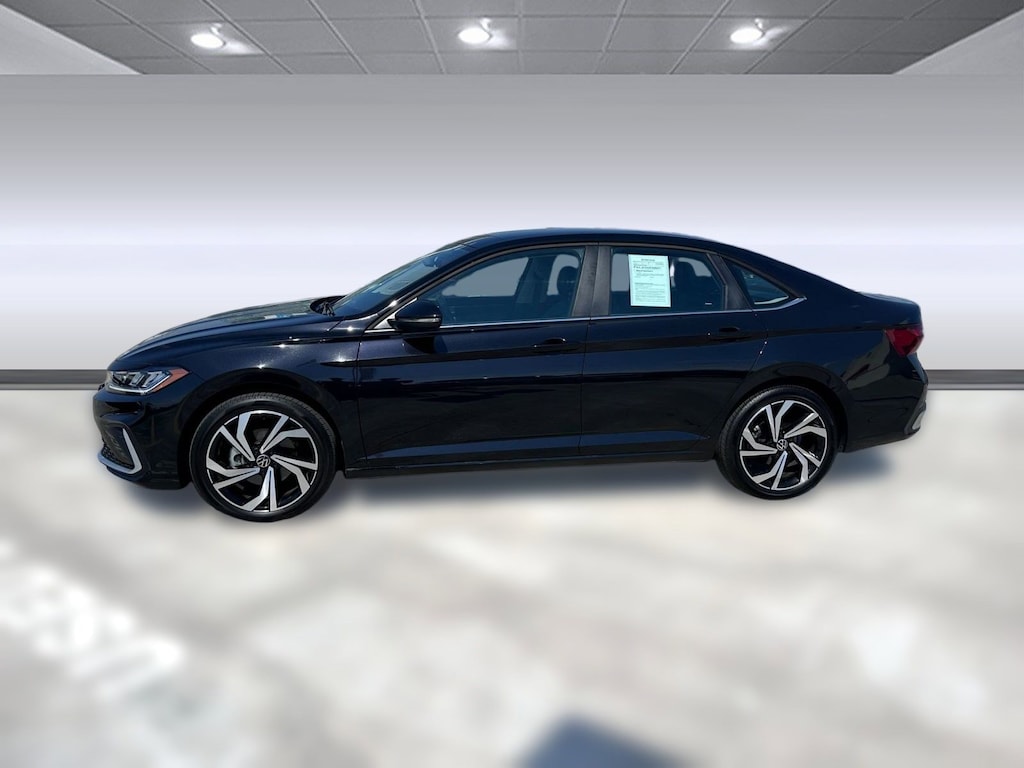 Used 2025 Volkswagen Jetta SEL Sedan