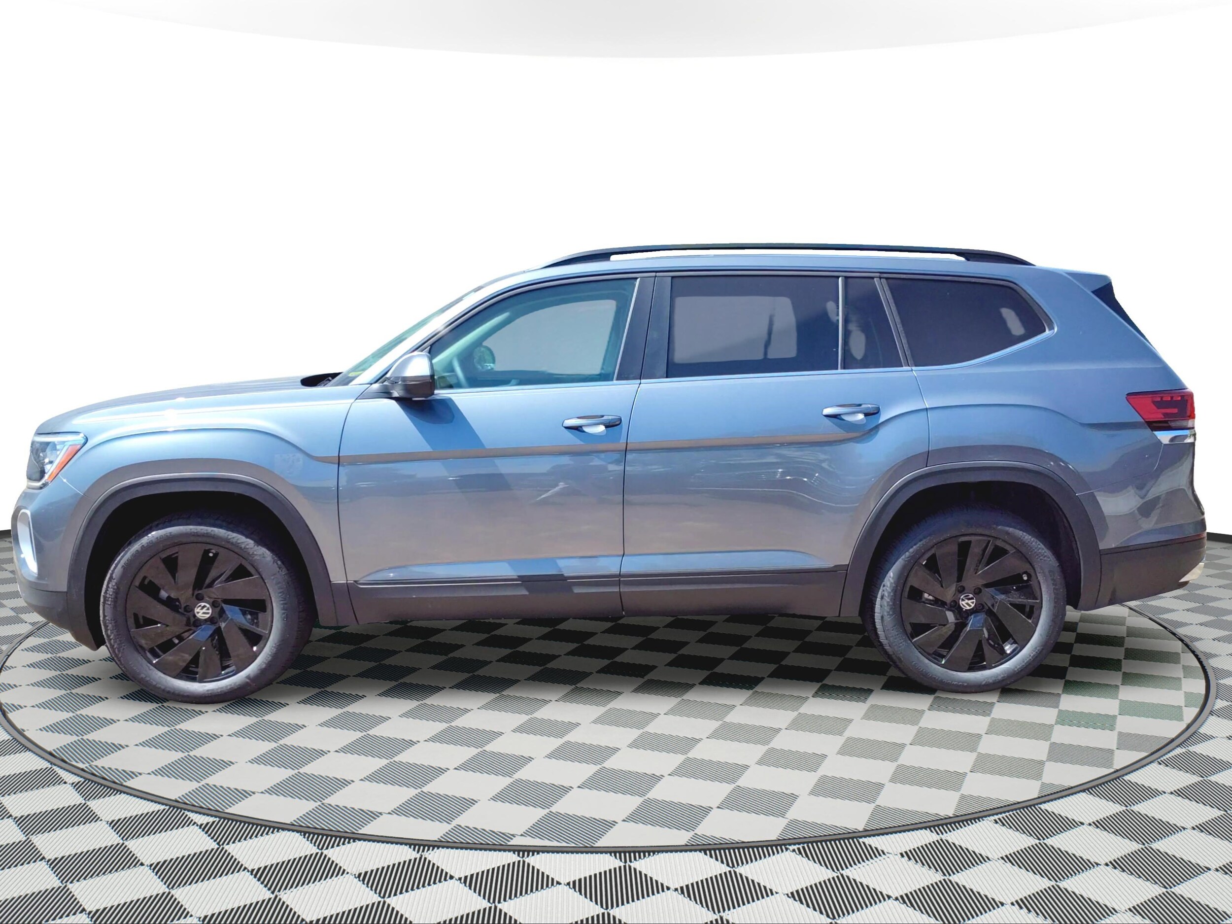 2025 Volkswagen Atlas SE Technology photo 3