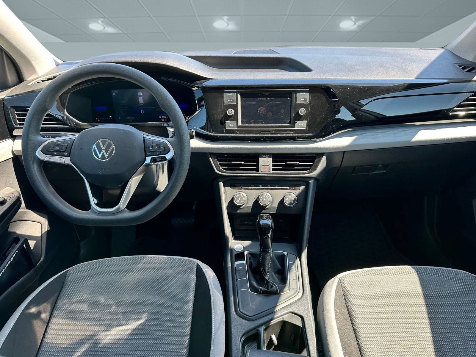 2022 Volkswagen Taos S photo 4