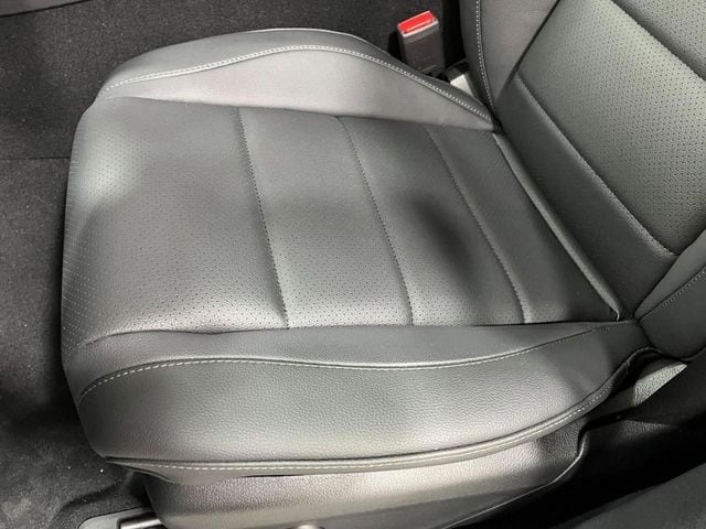 2025 Mercedes-Benz GLS Base - Photo 33
