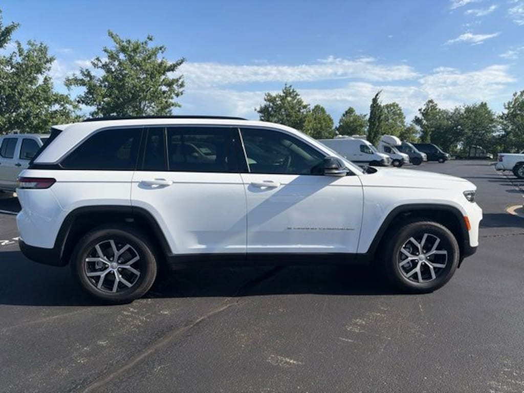 Used 2025 Jeep Grand Cherokee Limited SUV