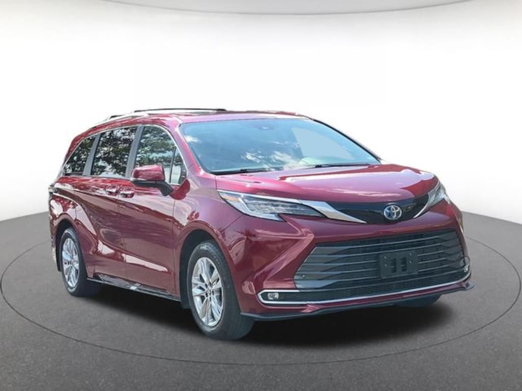Used 2024 Toyota Sienna Limited Van Passenger Van