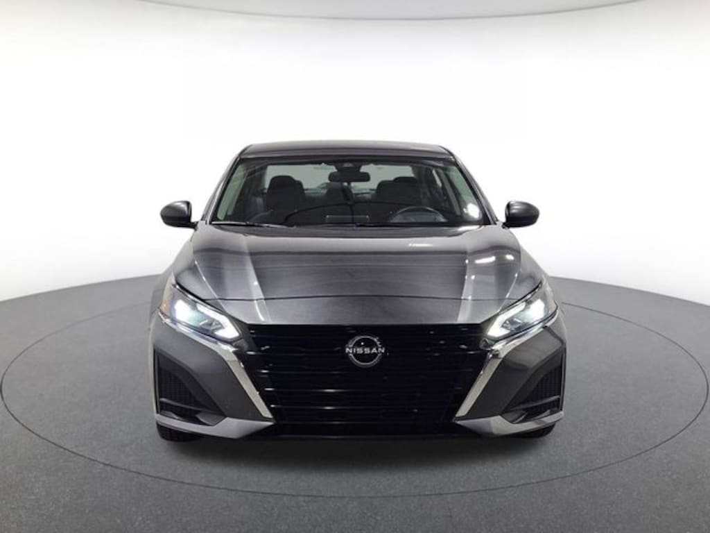Used 2024 Nissan Altima 2.5 SV Sedan