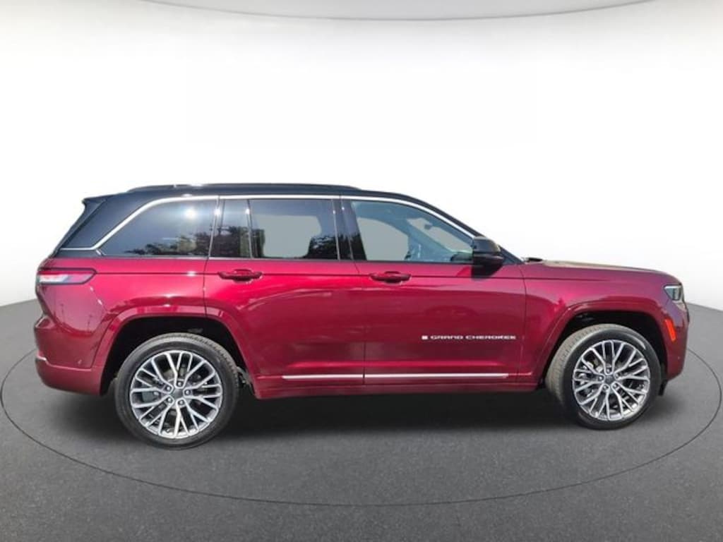 Used 2026 Jeep Grand Cherokee Summit SUV