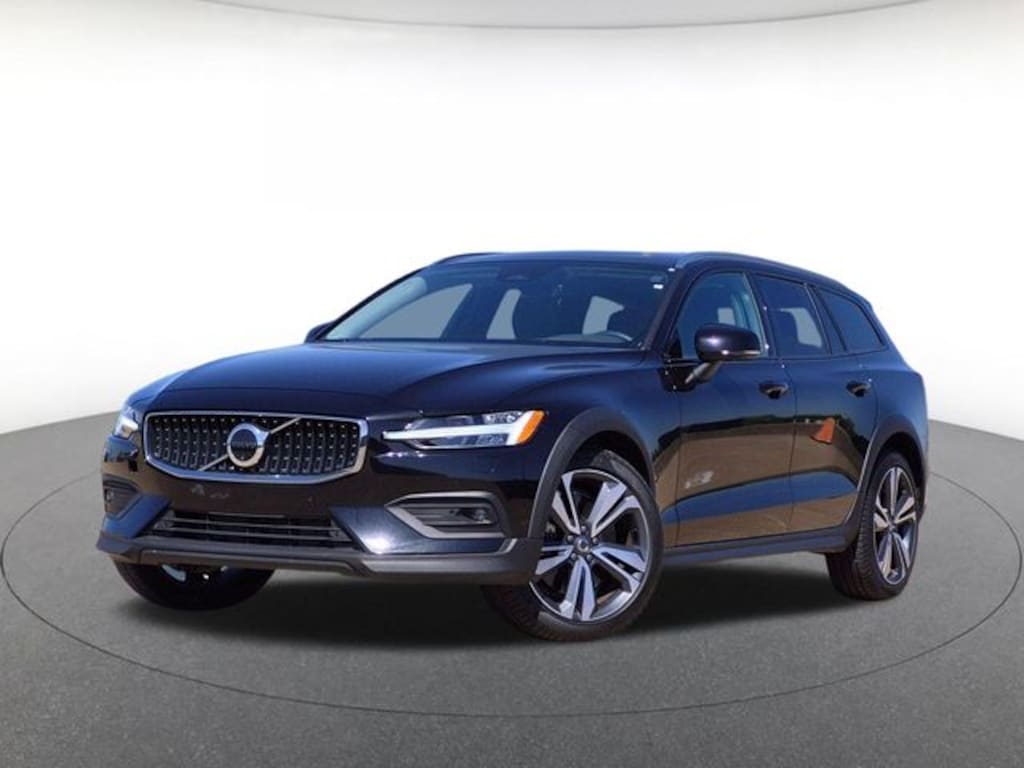 Used 2025 Volvo V60 Cross Country B5 Plus Wagon
