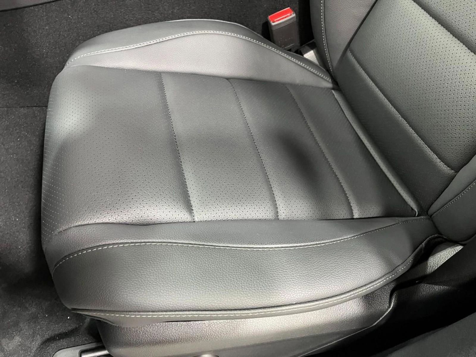 2025 Mercedes-Benz GLS Base - Photo 33