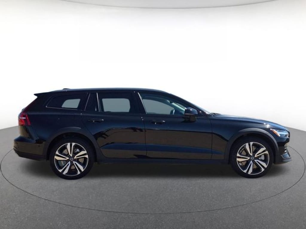 Used 2025 Volvo V60 Cross Country B5 Plus Wagon