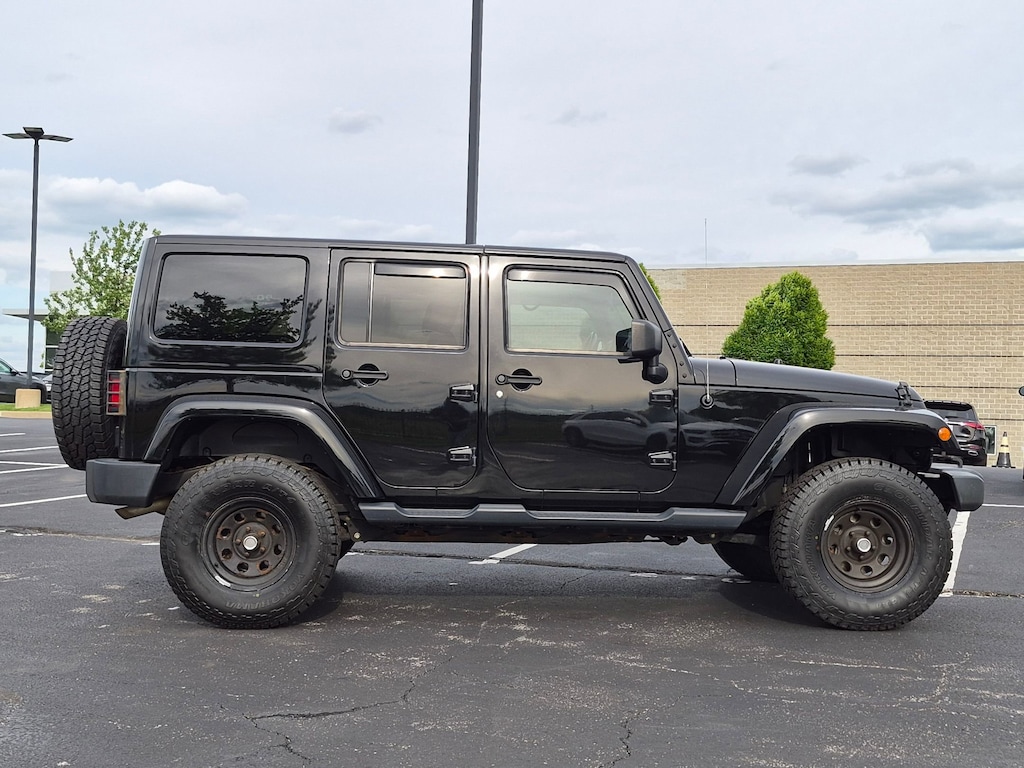 Used 2018 Jeep Wrangler JK Unlimited Sahara 4x4 SUV