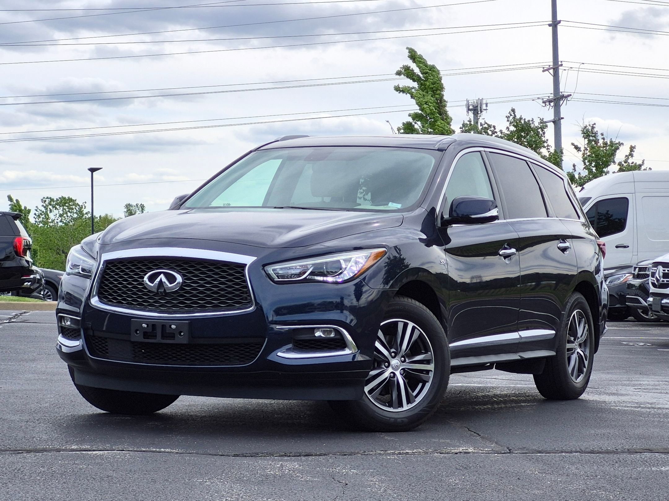 2017 INFINITI QX60 Base