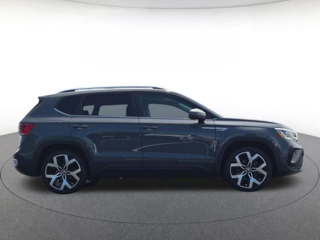 Used 2022 Volkswagen Taos 1.5T SEL 4MOTION SUV