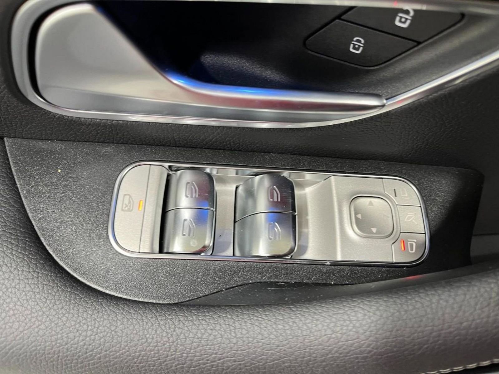 2025 Mercedes-Benz GLS Base - Photo 30