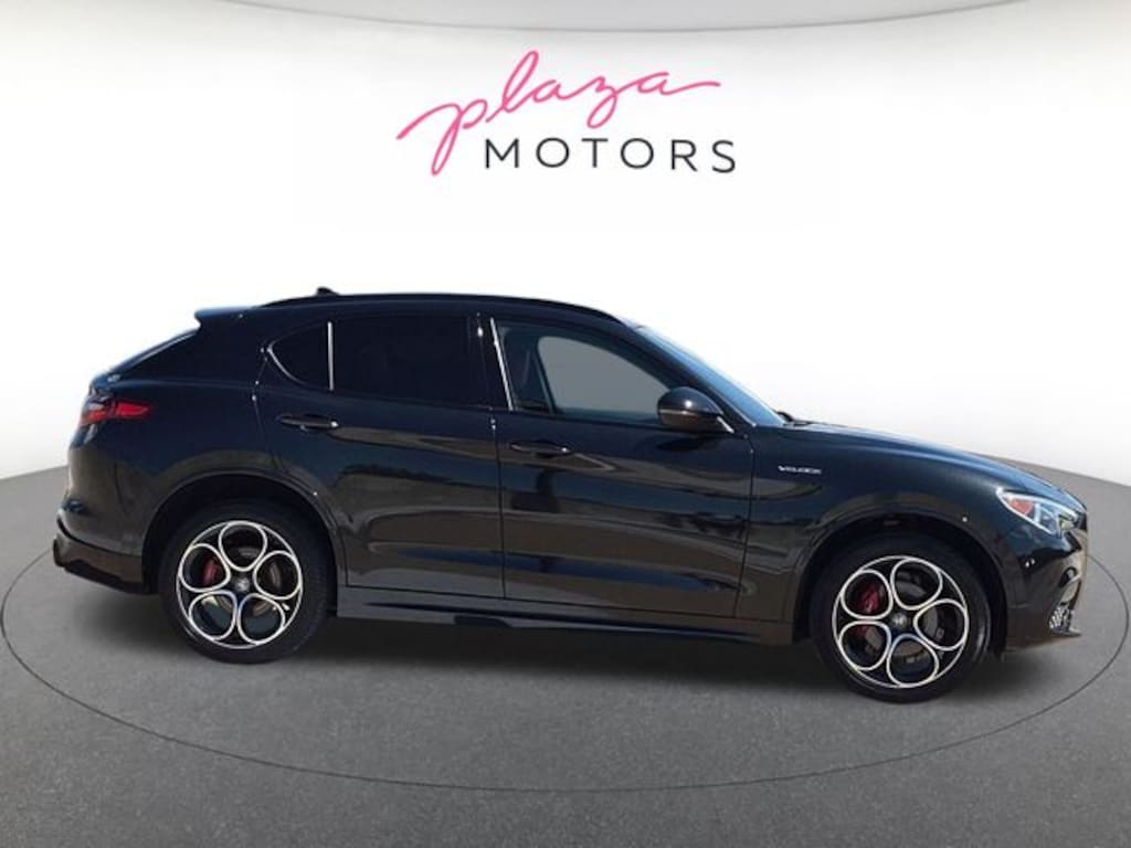 Used 2023 Alfa Romeo Stelvio Veloce SUV