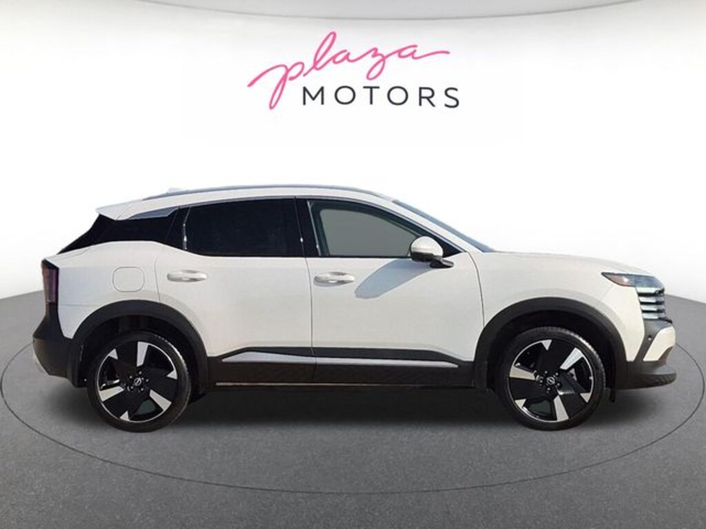 Used 2025 Nissan Kicks SR SUV