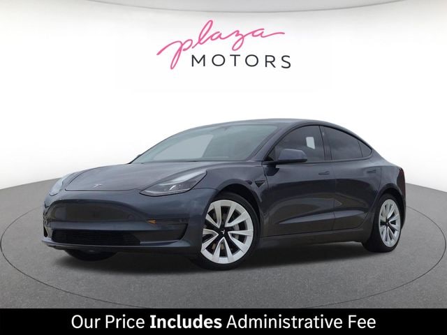 2022 Tesla Model 3 Standard Range Plus's photo