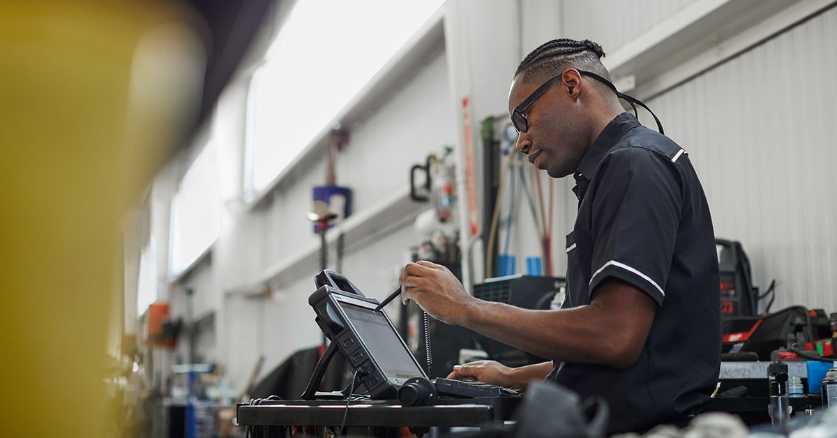 Mercedes_Service_Inspection.jpg
