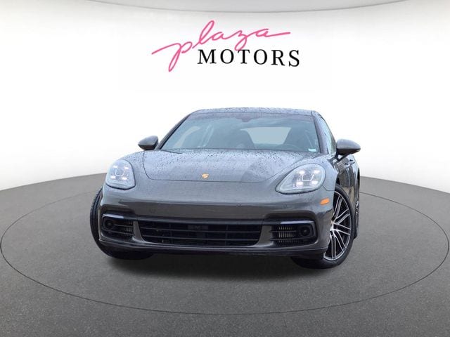 2018 Porsche Panamera 4S's photo