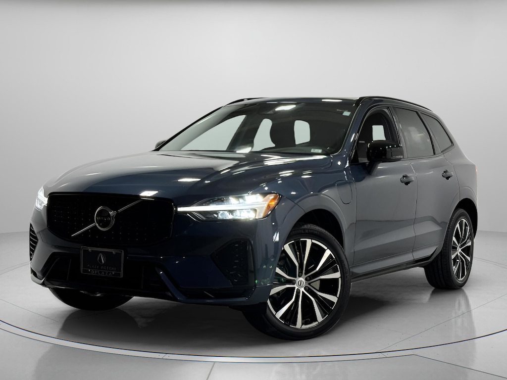 Used 2023 Volvo XC60 Recharge Plug-In Hybrid Plus Dark SUV