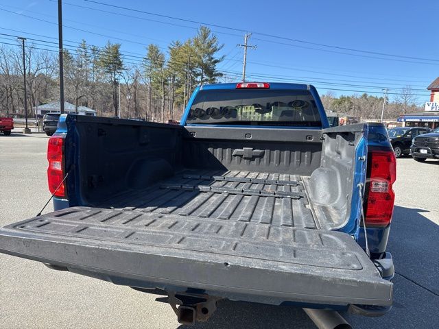 2018 Chevrolet Silverado 3500HD High Country photo 2