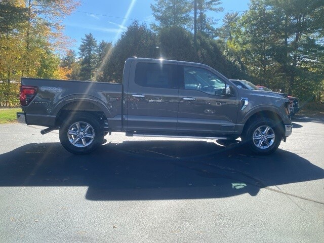 2025 Ford F-150 XLT photo 2