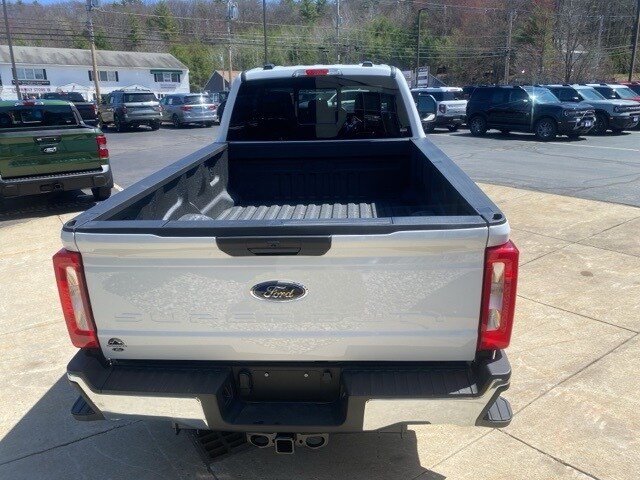 2025 Ford F-250 XLT photo 4