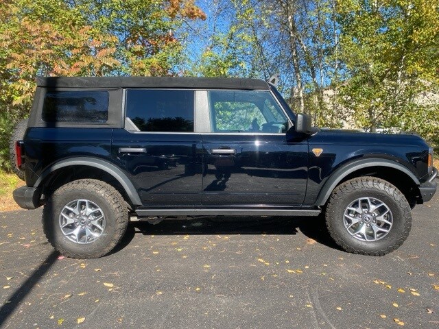 2022 Ford Bronco Badlands photo 3