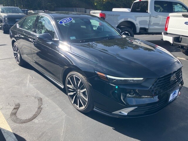 2025 Honda Accord Hybrid Touring photo 3