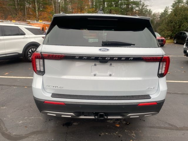 2026 Ford Explorer photo 2