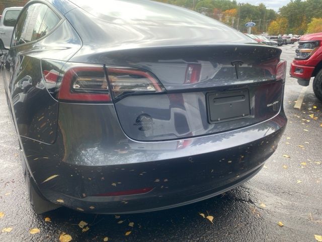 2022 Tesla Model 3 Long Range photo 4