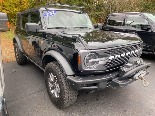 2022 Ford Bronco Badlands photo 2