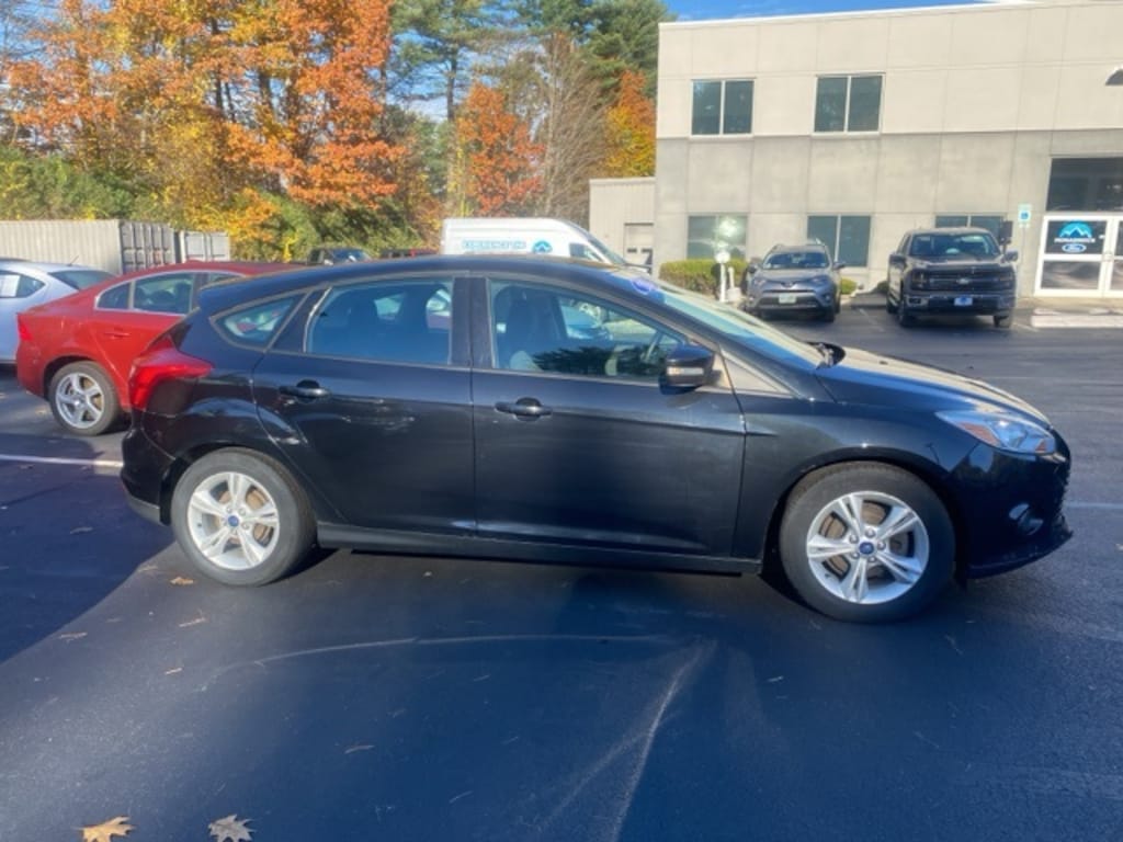 Used 2014 Ford Focus SE Hatchback