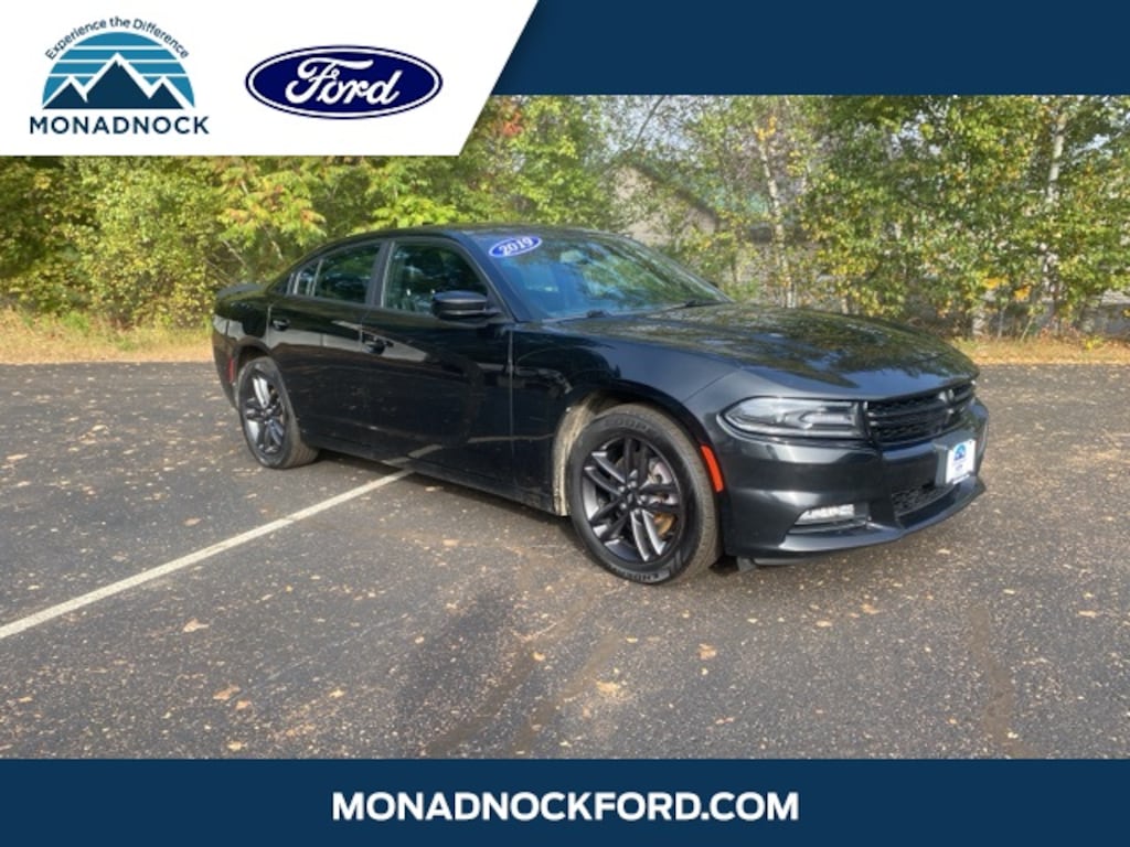 Used 2019 Dodge Charger SXT Sedan