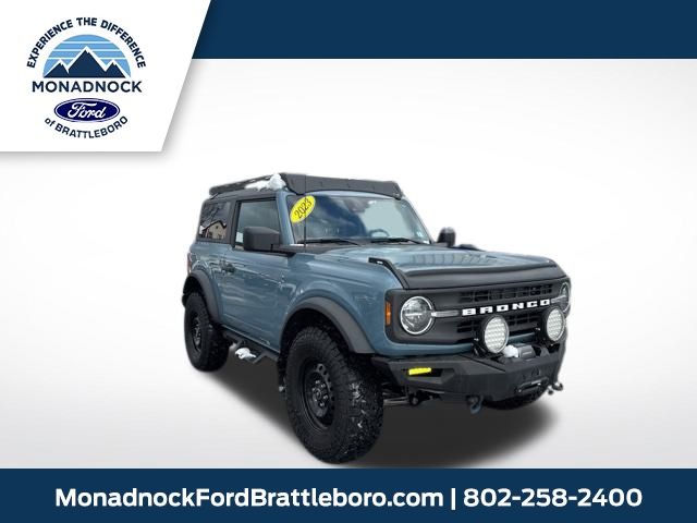 2023 Ford Bronco 2-Door Black Diamond's photo